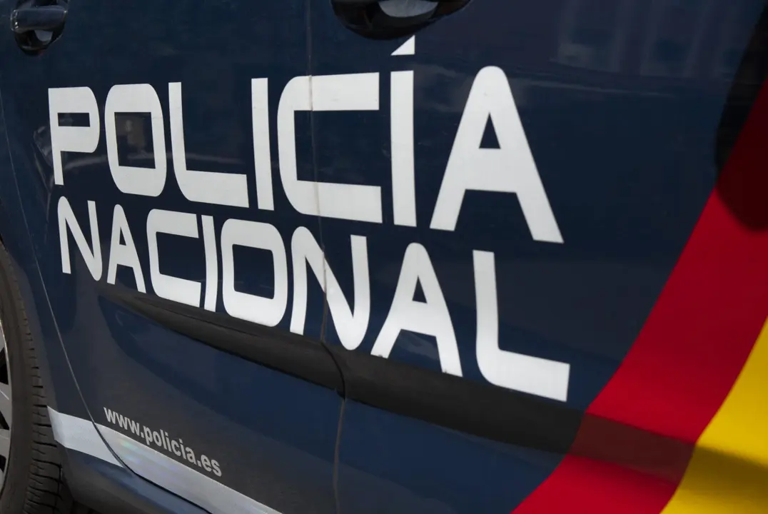 Agentes de la Polic&iacute;a Nacional detuvieron a los dos agresores.