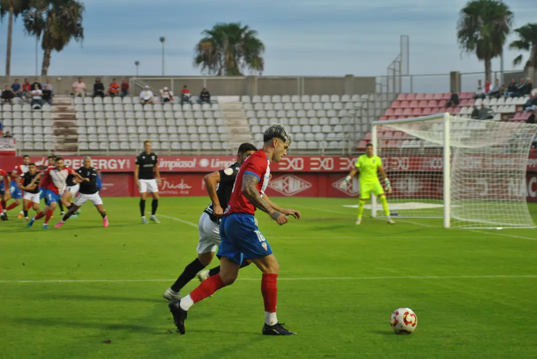 Un lance del Algeciras - Ceuta, celebrado este sábado en el Nuevo Mirador8
