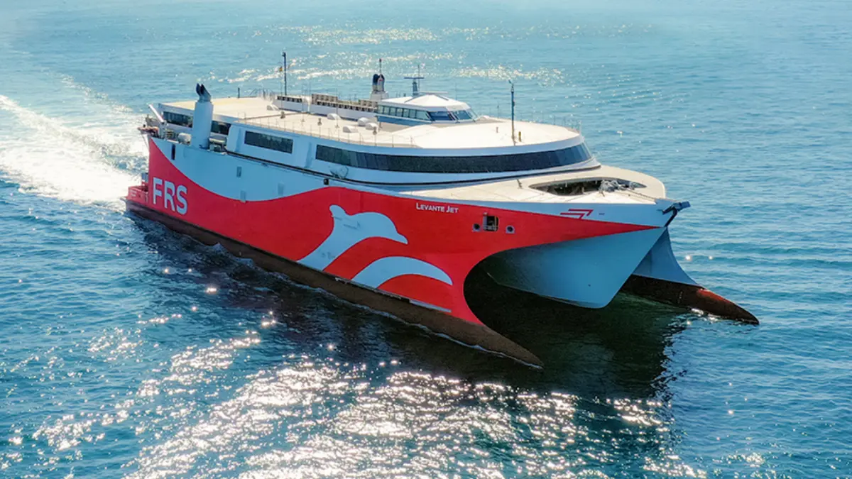 El Levante Jet es uno de los buques elegidos para dar servicio en la ruta Algeciras - Ceuta. FOTO: FRS-DFDS