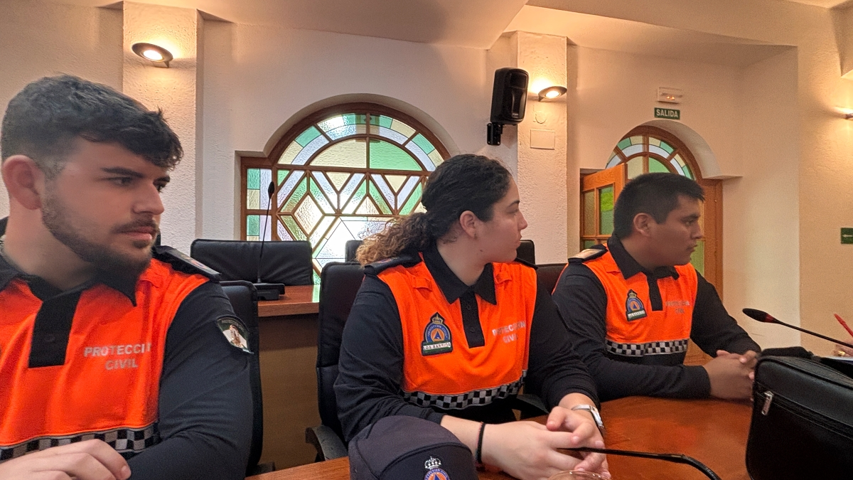 Voluntarios de Protección Civil de Los Barrios tras visitar Valencia 3