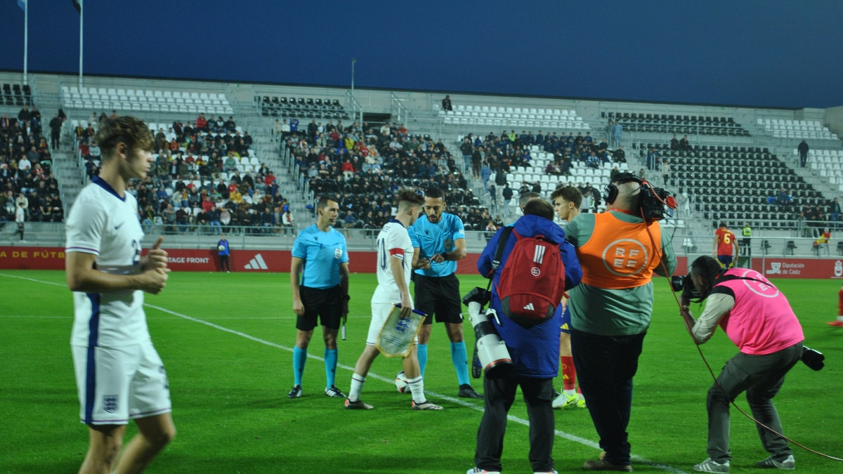 España - Inglaterra sub 21, inauguración del Ciudad de La Línea2