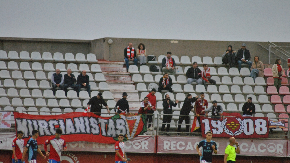 El Algeciras empata a un tanto contra el Real Murcia ante su público 9
