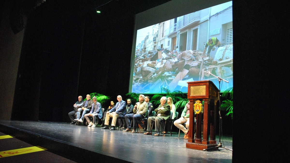 Algeciras reconoce la labor altruista de todos los voluntarios de la ciudad desplazados para ayudar en Valencia 3
