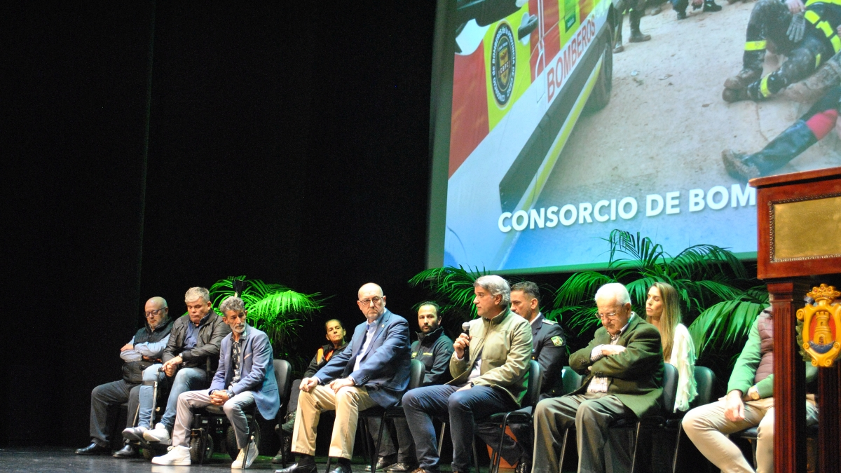 Algeciras reconoce la labor altruista de todos los voluntarios de la ciudad desplazados para ayudar en Valencia 4