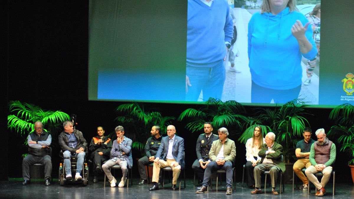 Algeciras reconoce la labor altruista de todos los voluntarios de la ciudad desplazados para ayudar en Valencia 12