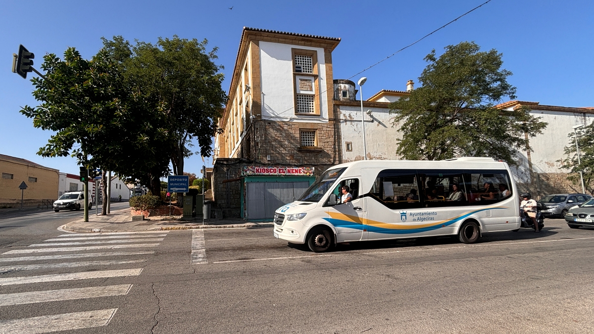 Establecidos los servicios mínimos (al 50%) en los buses de Algeciras con motivo de la huelga nacional