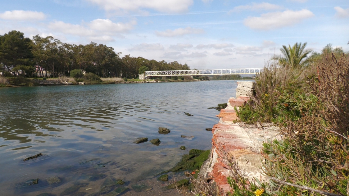 La construcción del puente sobre este río podría descongestionar el tráfico en la A7