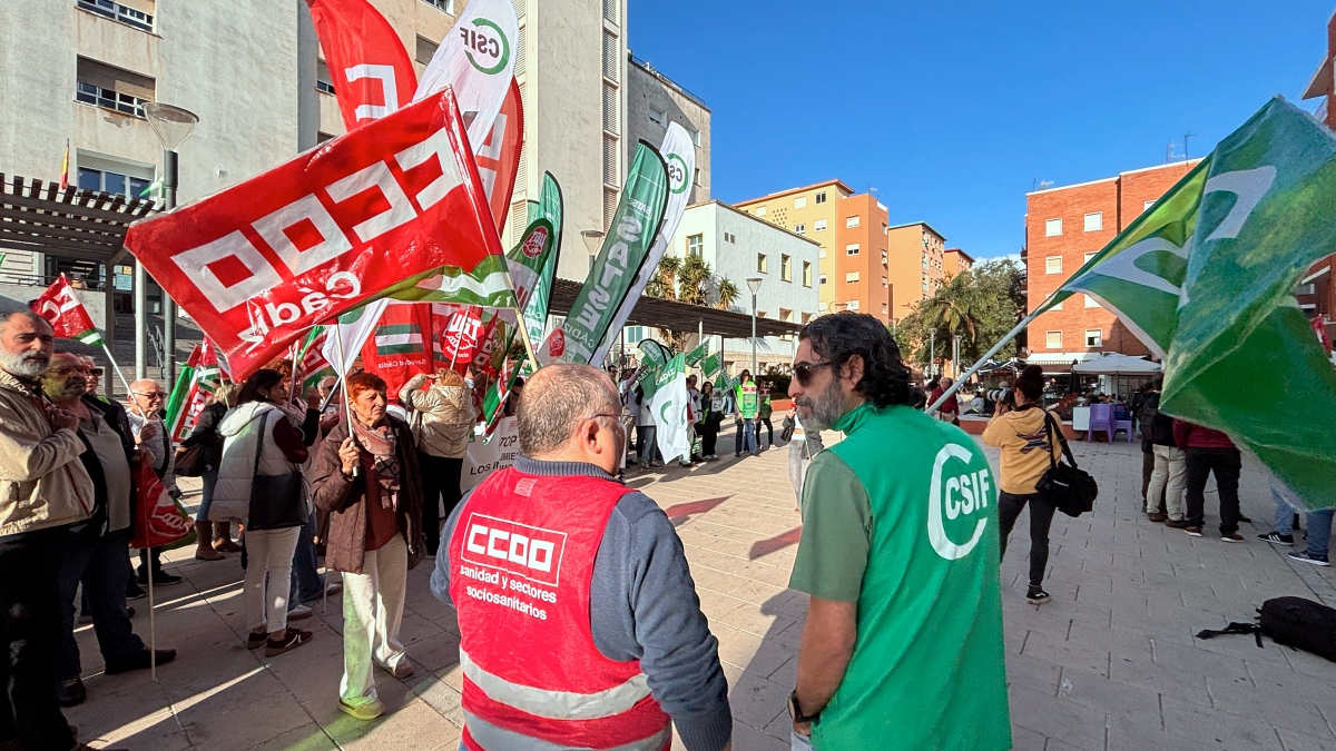 Concentración de protesta en Algeciras contra las agresiones a sanitarios 15
