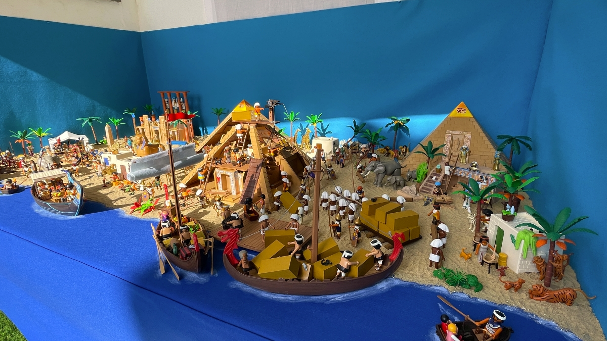 Belén con figuras de Playmobil 2