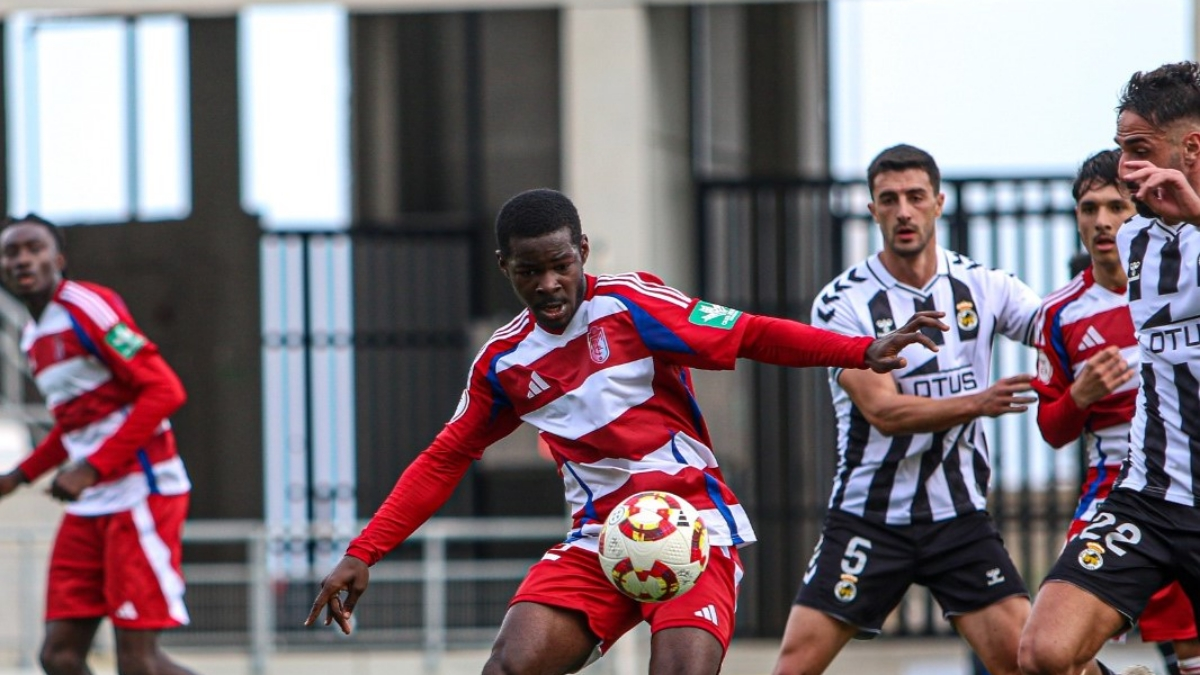 Los albinegros supieron sufrir para anotar un triunfo muy trabajado ante el filial rojiblanco. FOTO- Granada CF