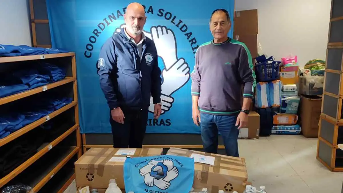 Recogida y reparto alimentos de Coordnadora Solidaria 3