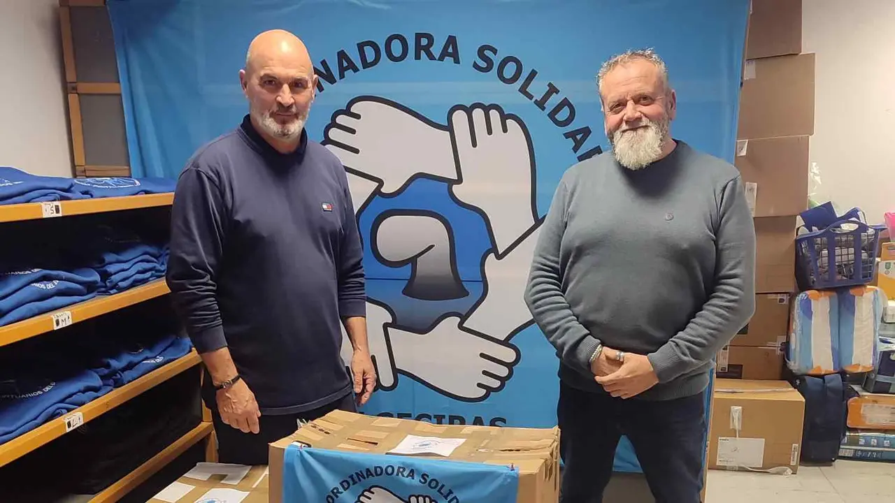 Recogida y reparto alimentos de Coordnadora Solidaria 4
