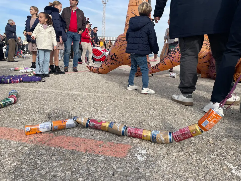 Arrastre de latas en Algeciras