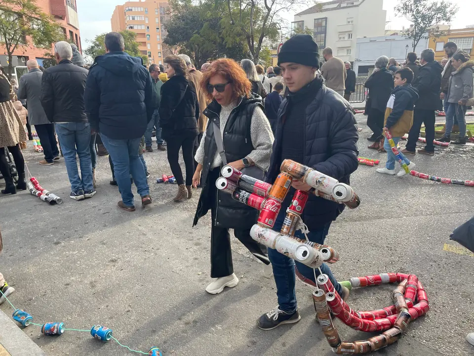Arrastre de latas en Algeciras
