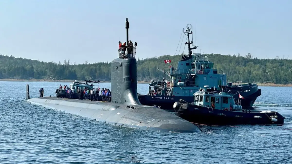 El USS Indiana (i). FOTO - US NAVY