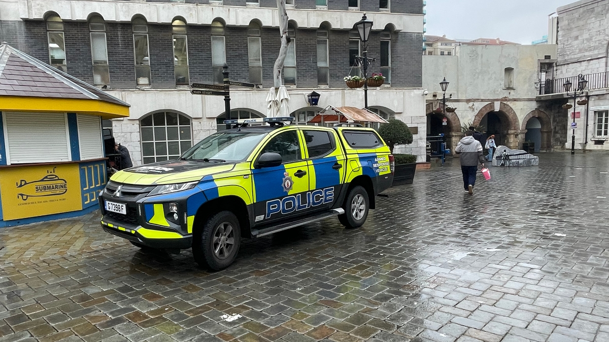 Los agentes policiales de Gibraltar