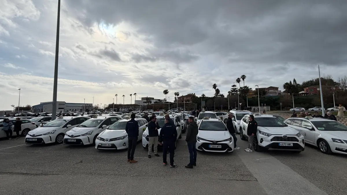 Concentración de protesta de taxistas20