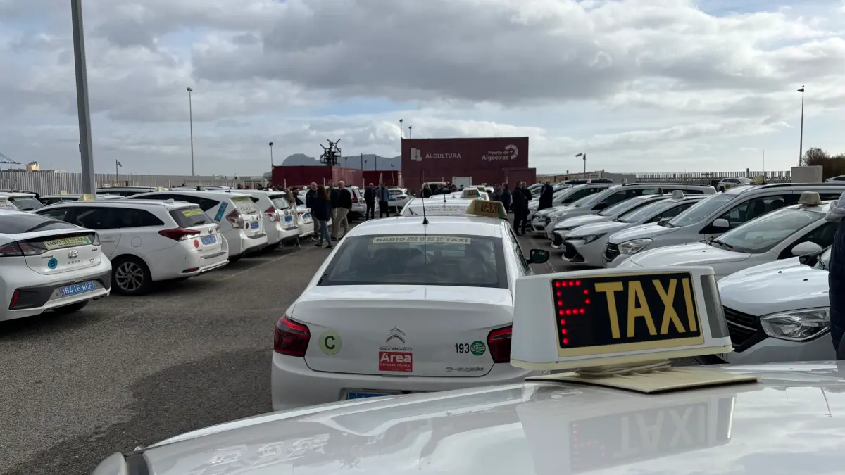 Concentración de protesta de taxistas3