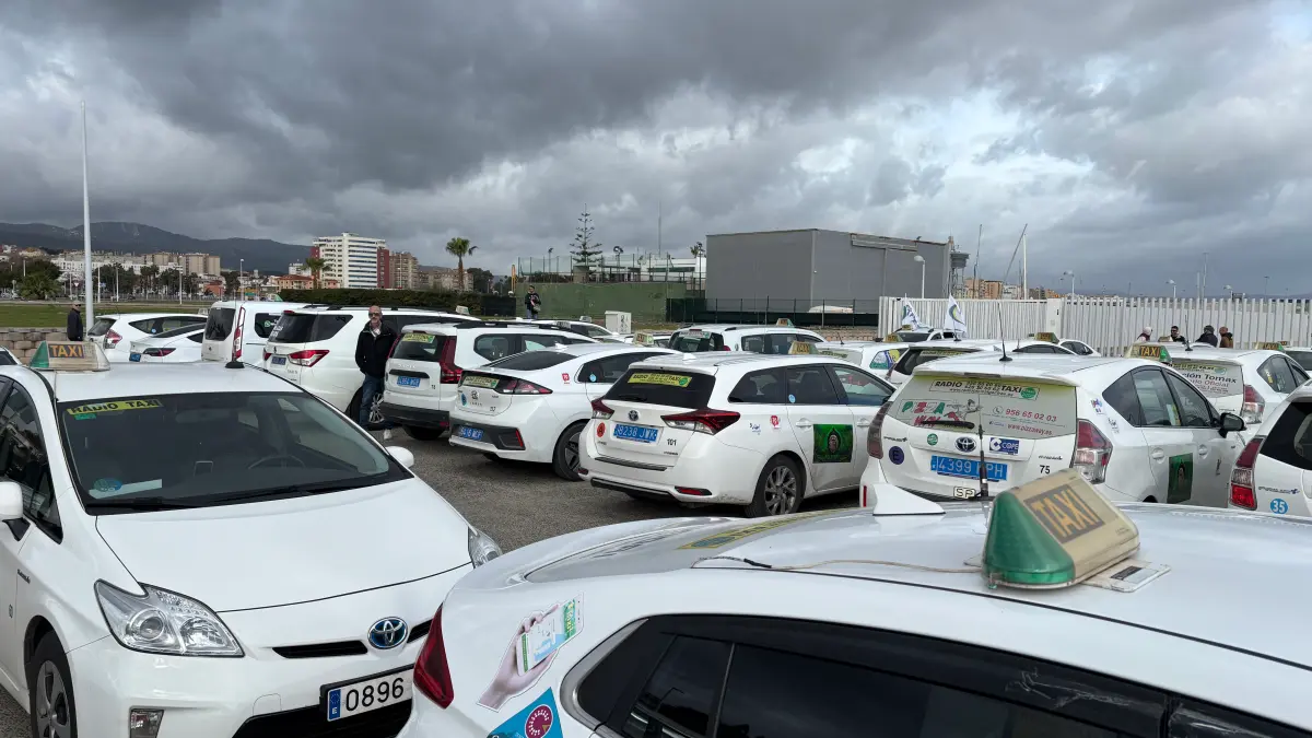 Concentración de protesta de taxistas11