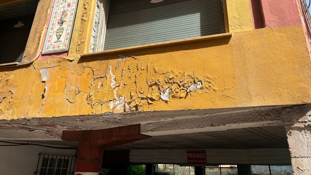 Los vecinos del edificio han obtenido el visto bueno municipal para el derribo