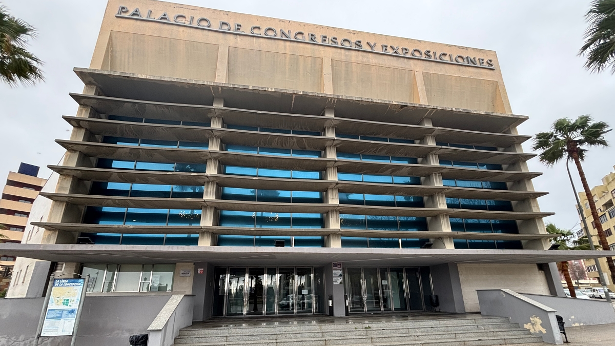 Fachada del Palacio de Congresos linense, que será objeto de importantes mejoras