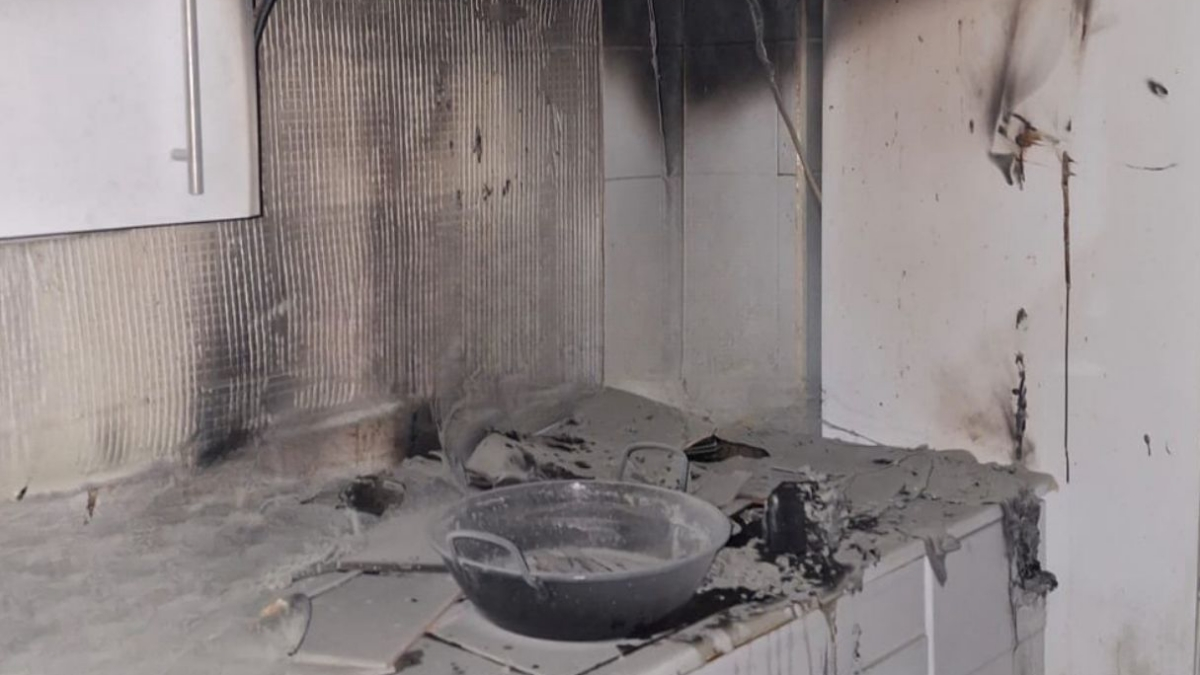 De este modo quedó el interior de la cocina tras el incendio