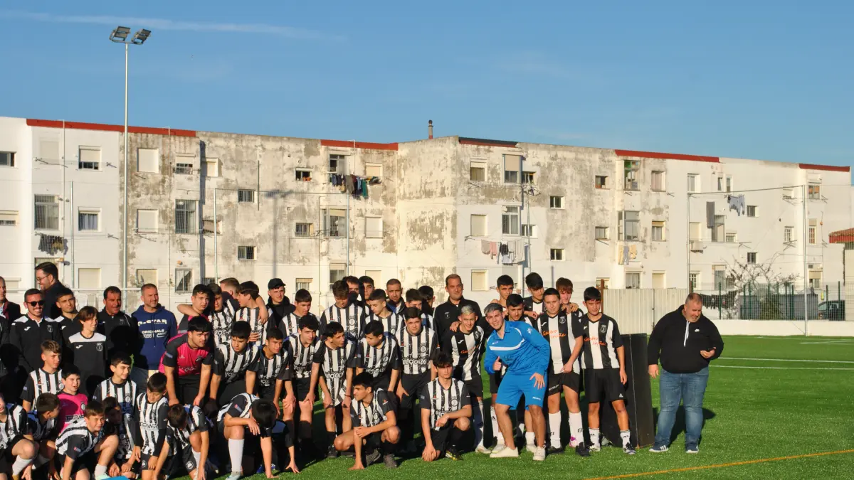 Inauguración del césped del 'Teodosio y Tomás'1