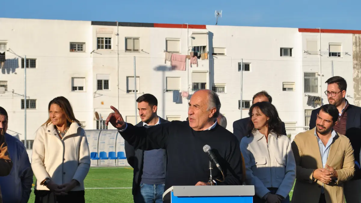Inauguración del césped del 'Teodosio y Tomás'12