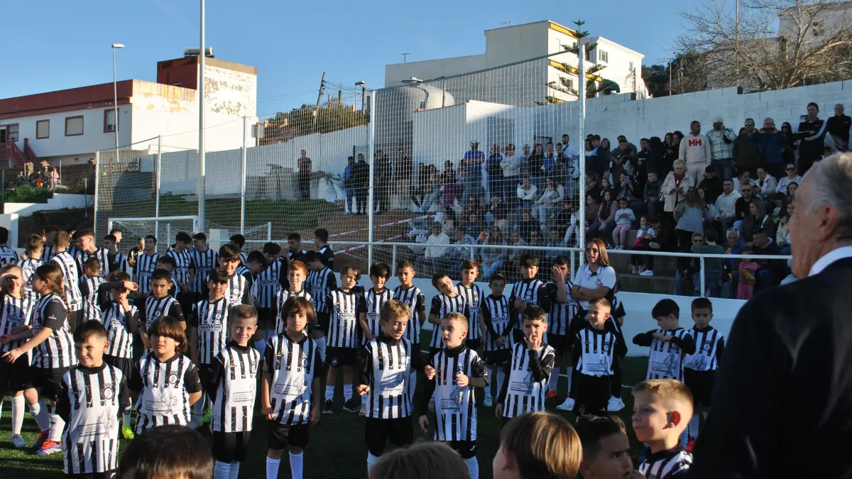 Inauguración del césped del 'Teodosio y Tomás'13