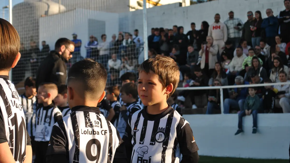 Inauguración del césped del 'Teodosio y Tomás'22
