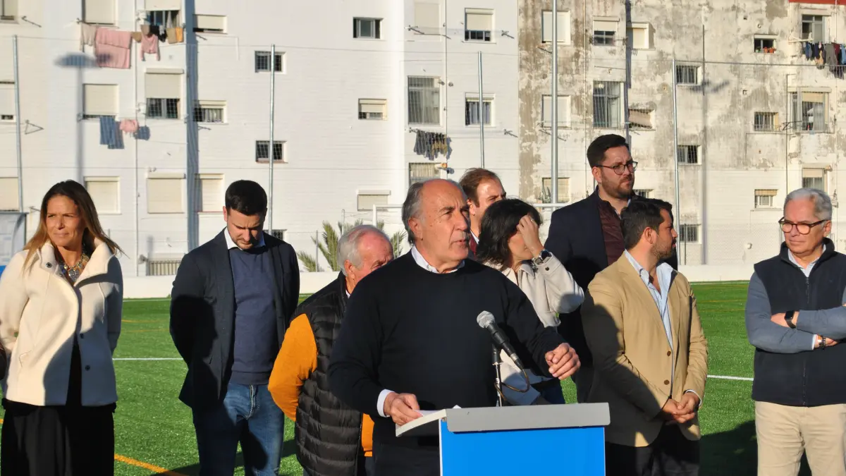 Inauguración del césped del 'Teodosio y Tomás'27