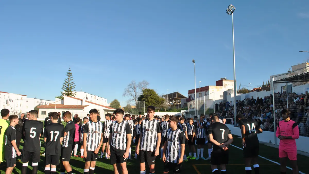 Inauguración del césped del 'Teodosio y Tomás'29