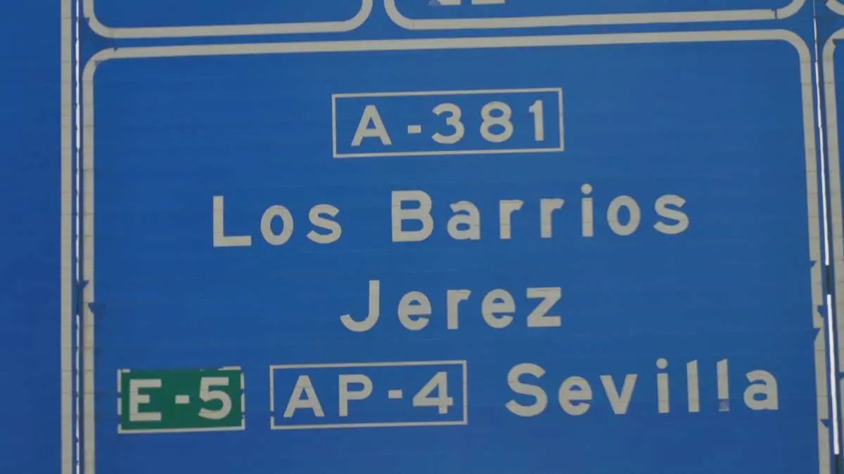 Por el tramo por donde circulaba la velocidad máxima establecida es de 80 km:h