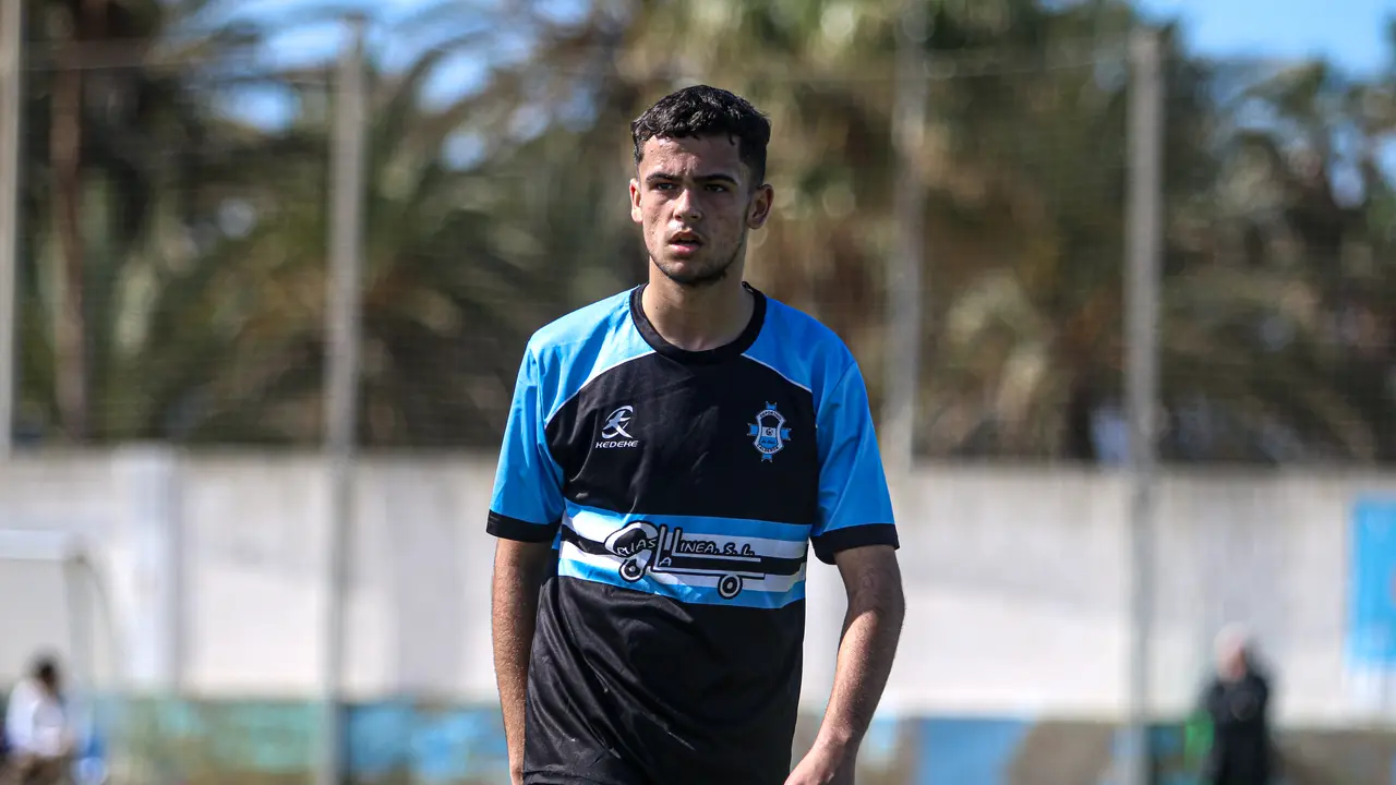 Calderón - Balón Linense 16