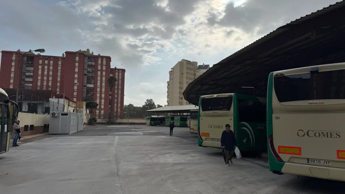 Estación autobuses de La Línea 1
