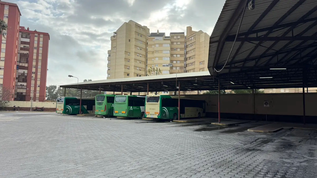 Estación autobuses de La Línea 3