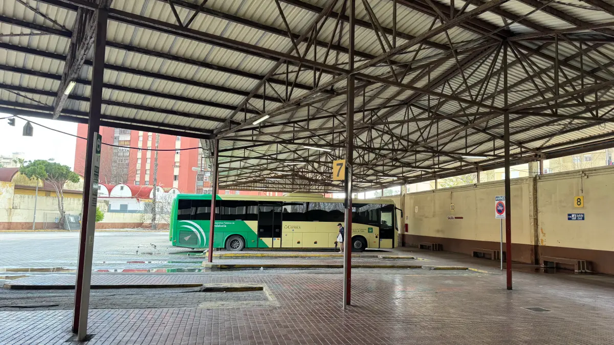 Estación autobuses de La Línea 9