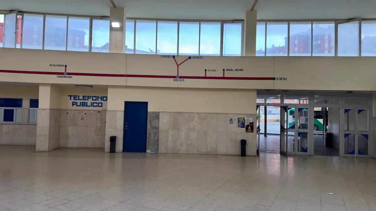 Estación autobuses de La Línea 12