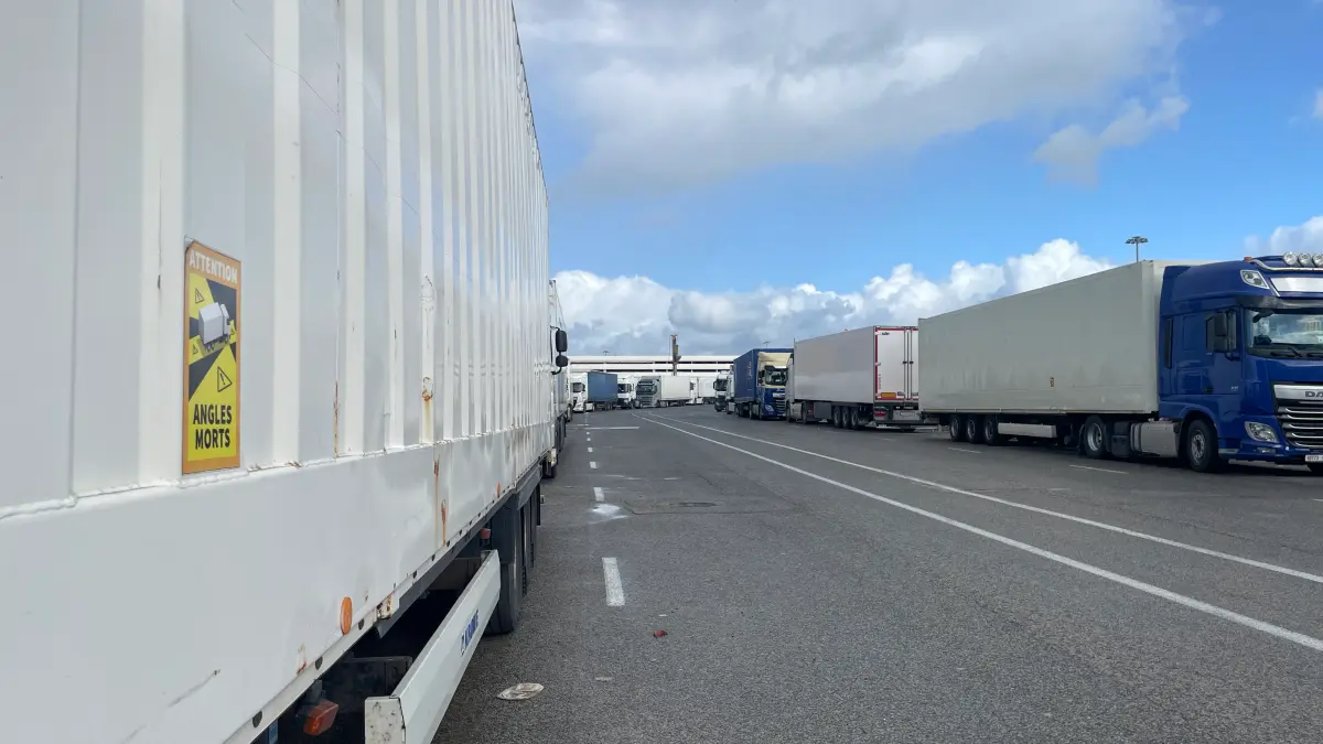 Colapso de camiones en el puerto de Algeciras 5