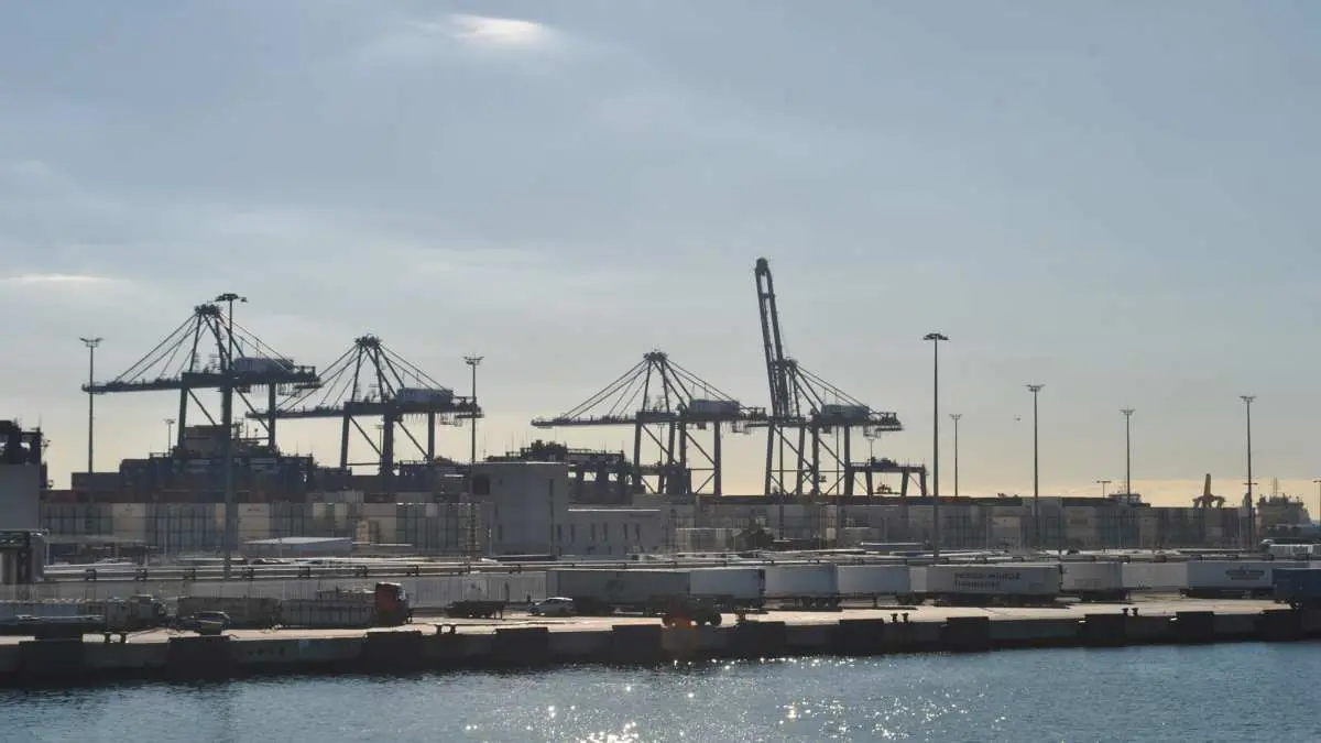 El movmiento de camiones sigue al alza en el enclave algecireño