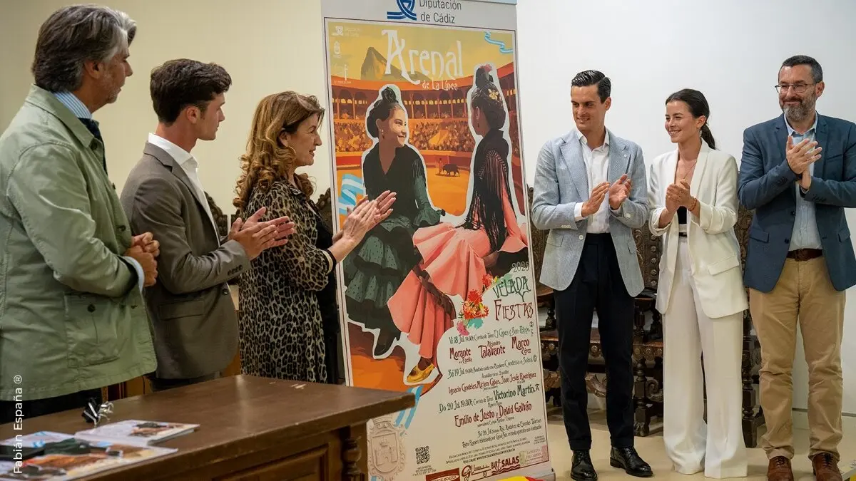 Presentación de los carteles en el Consistorio de La Línea. FOTO: Fabi&aacute;n Espa&ntilde;a