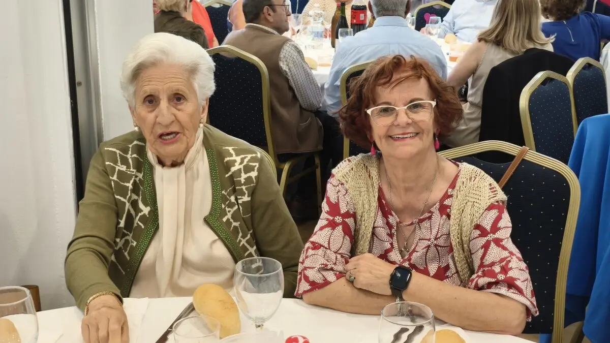 Almuerzo de mayores en la Feria de Los Barrios 8