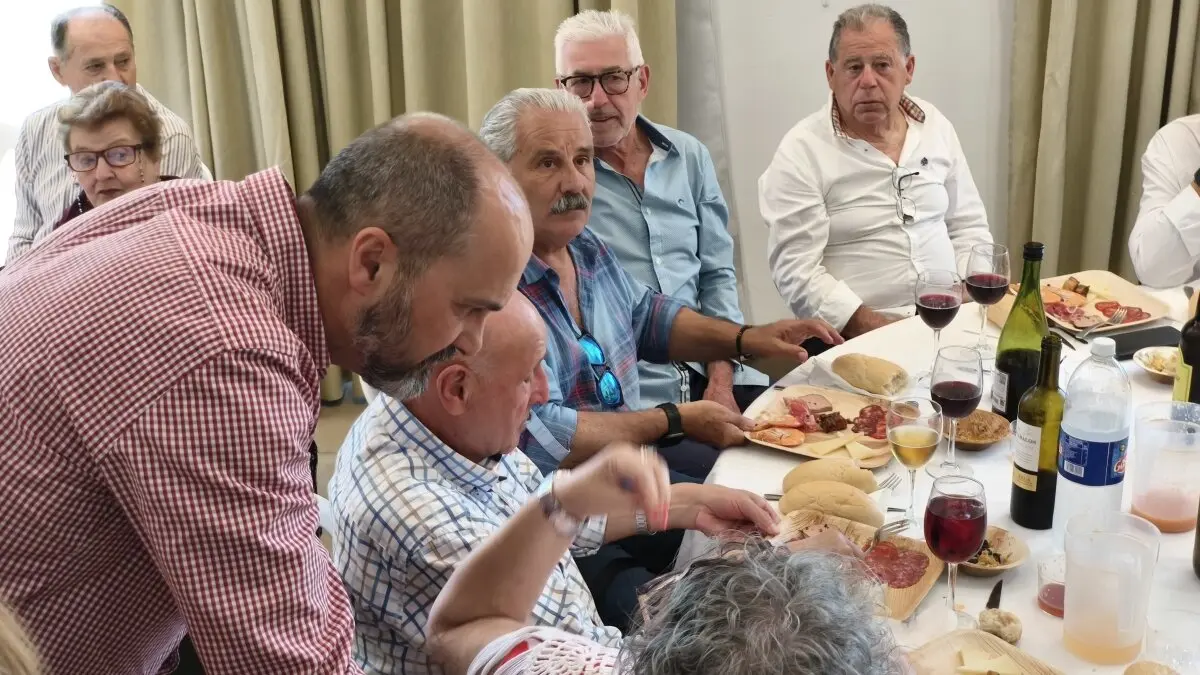 Almuerzo de mayores en la Feria de Los Barrios 26