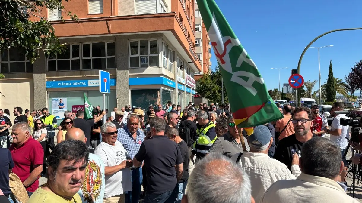 Concentración en apoyo al comité de huelga de Acerinox 5