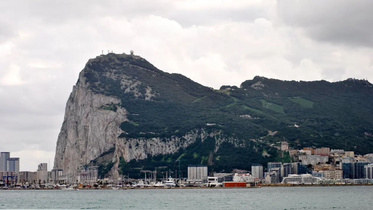 El Peñón sale de esta listado de la Comisión Europea