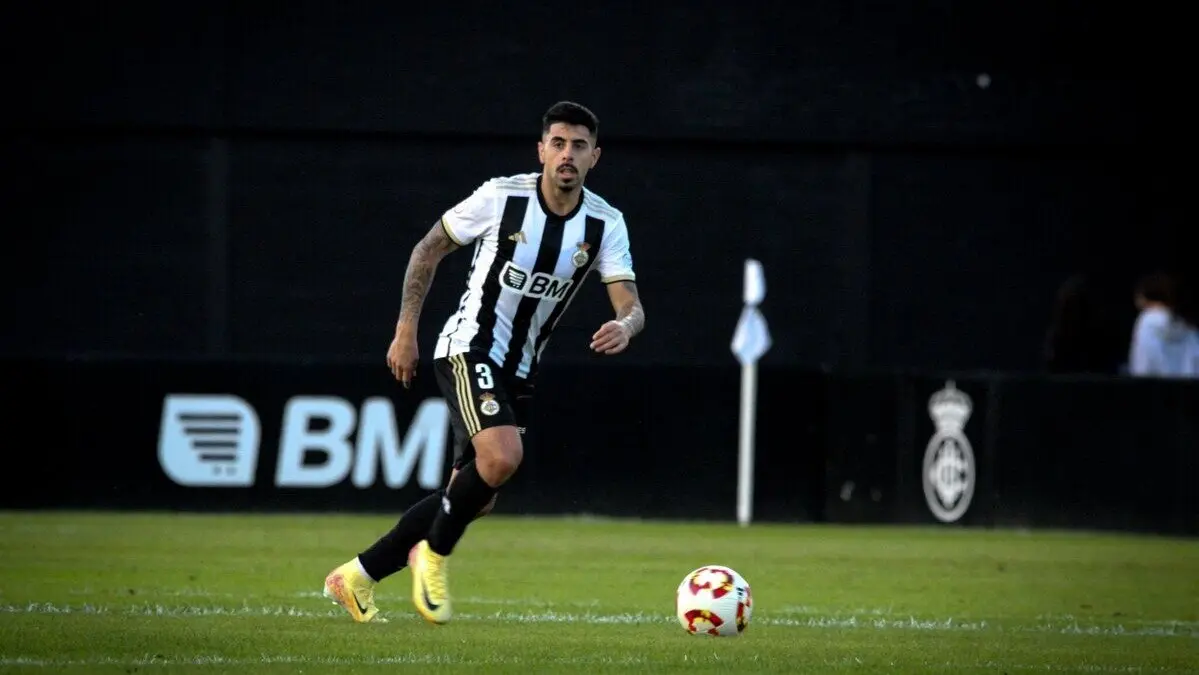 Jos&eacute; Carlos M&aacute;rquez disputando un partido con el Real Uni&oacute;n de Ir&uacute;n. Foto: Real Uni&oacute;n de Ir&uacute;n