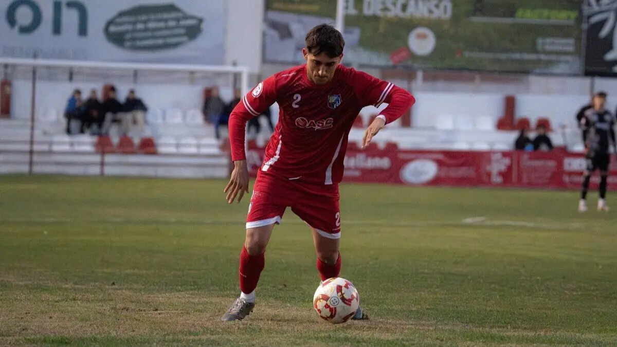 Jos&eacute; Juan Est&eacute;vez Guerrero 'Chey', en un partido con el Motril