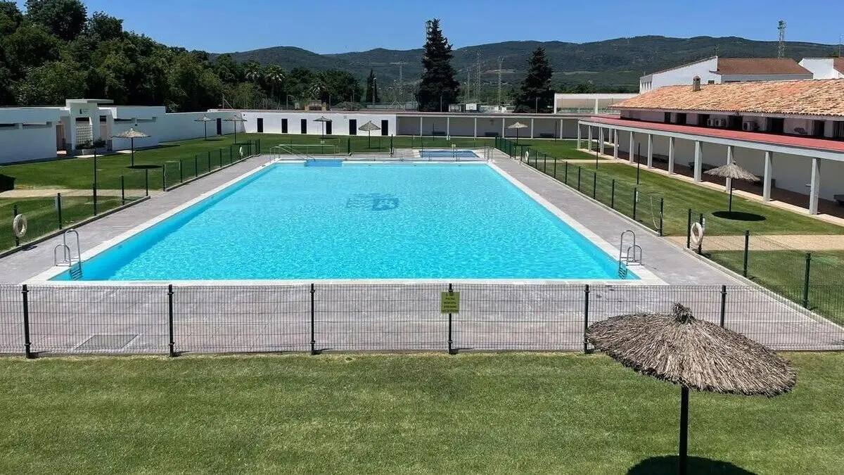 La Piscina Municipal de Castellar de la Frontera vuelve a abrir sus puertas