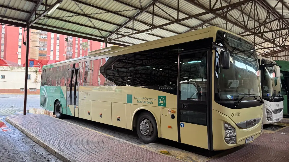 Nuevas conexiones de autobuses para Tarifa y Torreguadiaro este verano