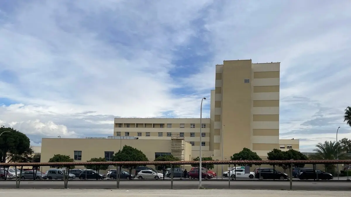 El hospital Punta Europa de Algeciras seguirá atendiendo a pacientes durante el verano; otros serán derivados